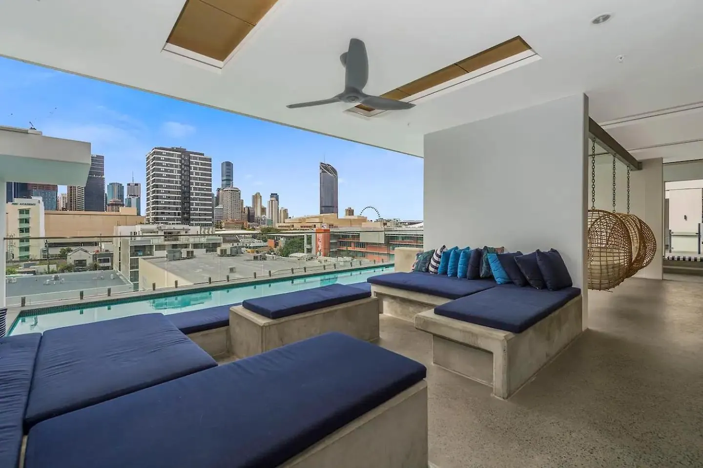 Stylish Apt And Best Location With King Bed, Pool, Gym Brisbane