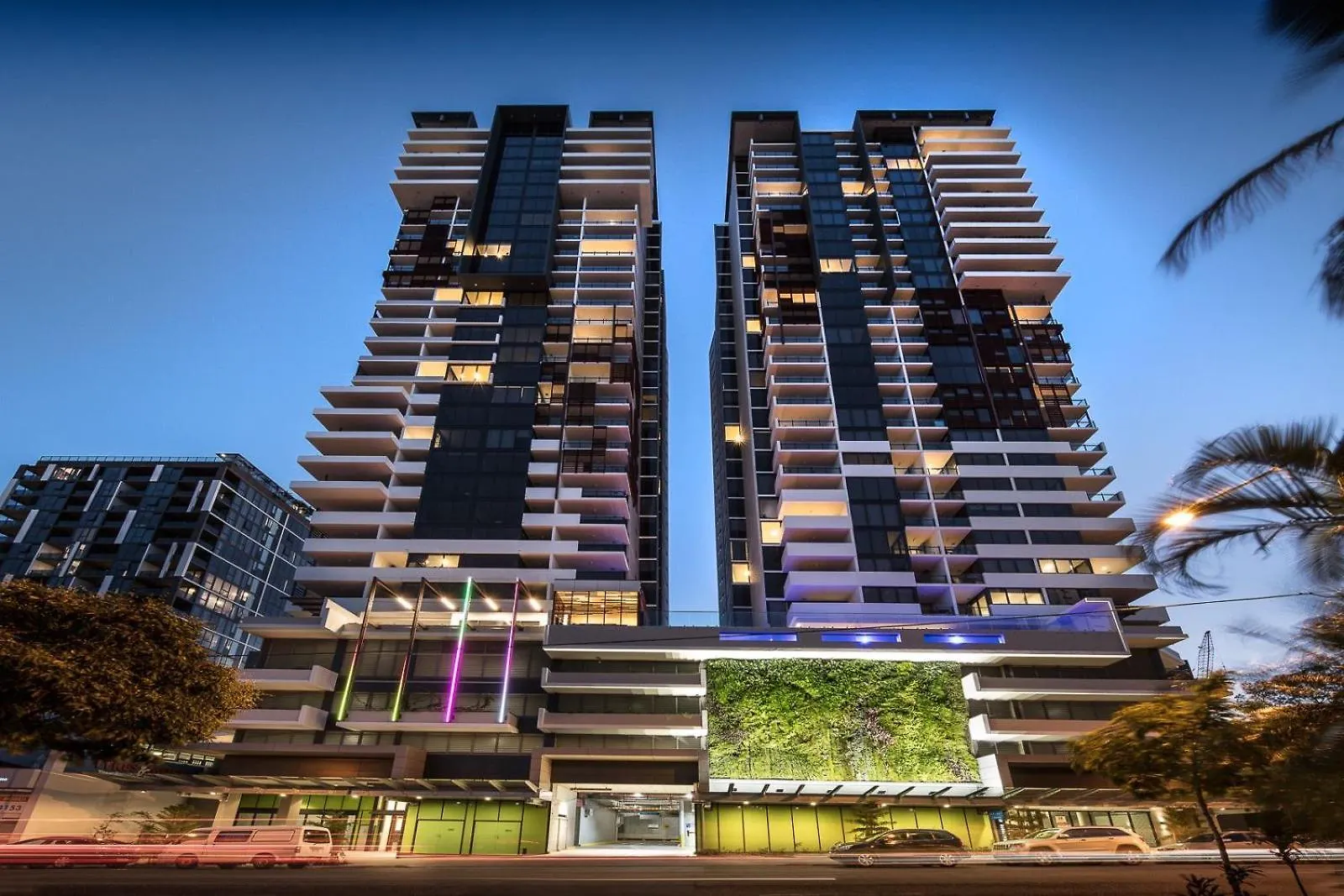 Stylish Apt And Best Location With King Bed, Pool, Gym Brisbane